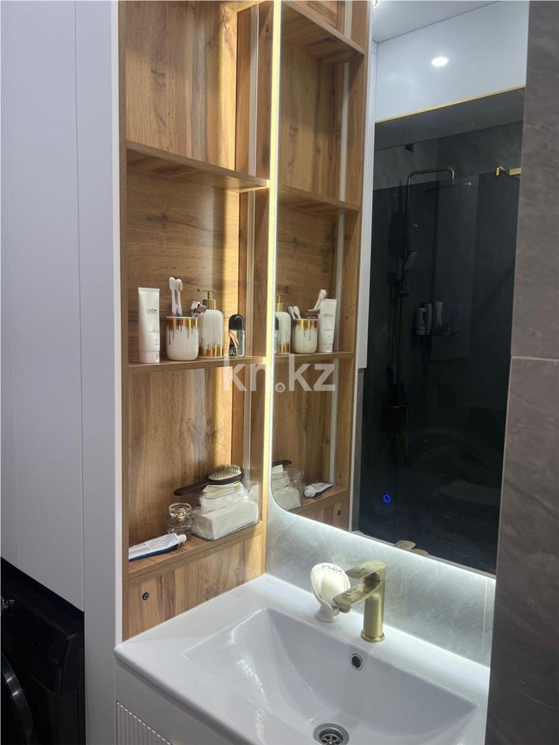 Продажа 3-комнатной квартиры, 75 м², ул. Муканова - Продажа квартир в Караганде фото 9 из 12