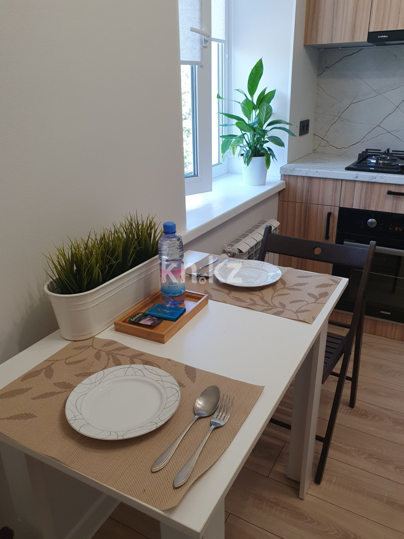 Аренда 2-комнатной квартиры посуточно, 41 м², ул. Ауэзова, дом  138 - ул. Тимирязева - Аренда квартир посуточно в Алматы с фото фото 1 из 8