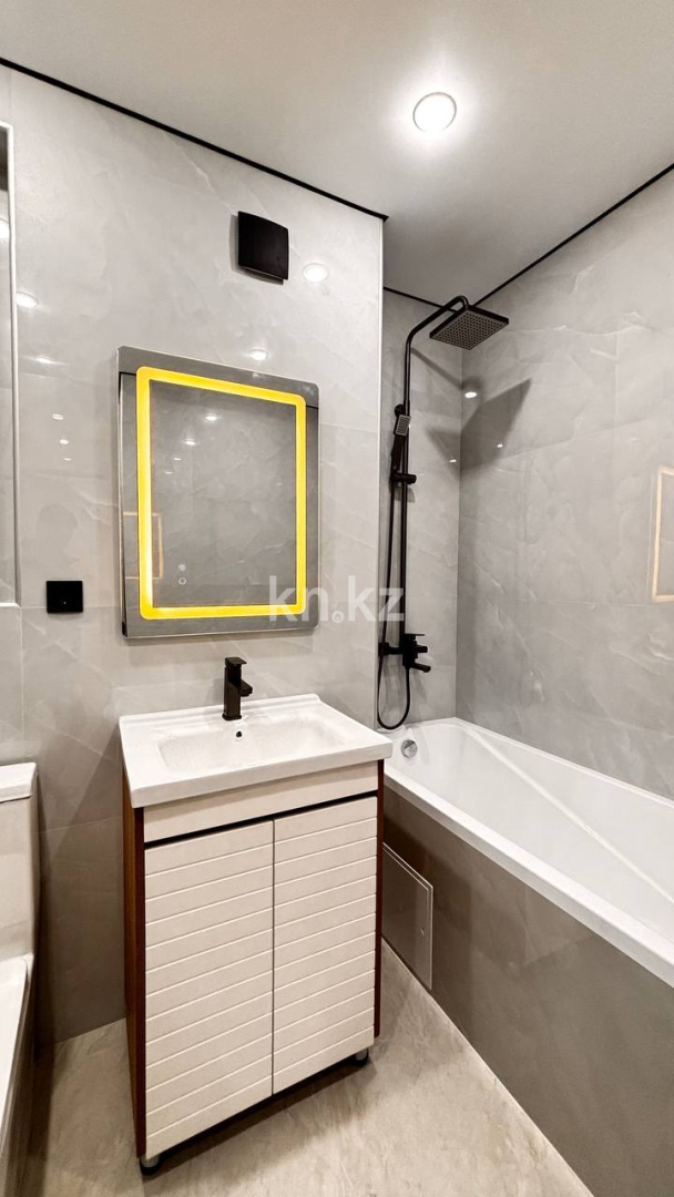 Продажа 1-комнатной квартиры, 35.2 м², ул. Казыбек би, дом  35/2 - пр. Улы Дала в Астане - фото 4