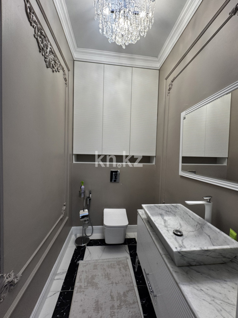 Продажа 3-комнатной квартиры, 111 м², ул. Утеген батыра, дом  11в в Алматы - фото 16