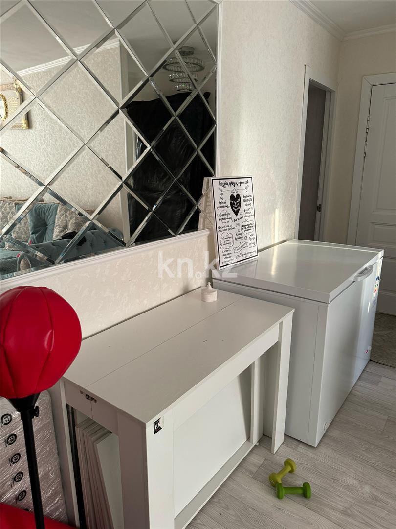 Продажа 3-комнатной квартиры, 60 м², мкр-н Восток-1 - Продажа  трехкомнатных квартир в Караганде фото 10 из 10