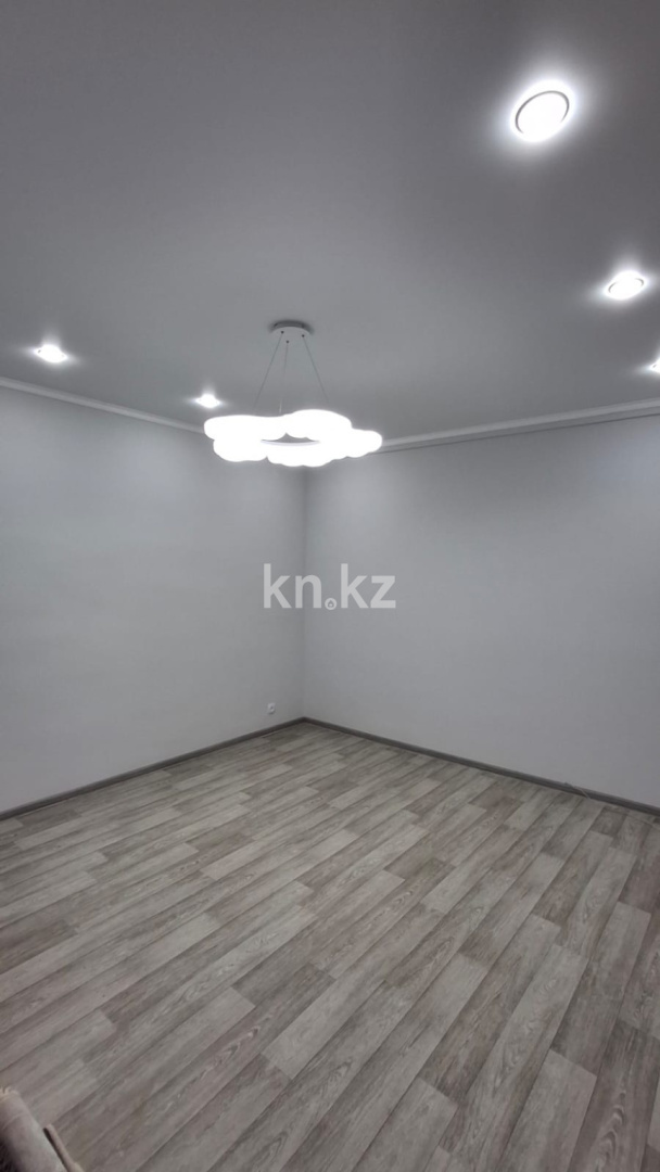 Продажа 1-комнатной квартиры, 46.5 м² - Недвижимость в Уральске - страница 2 фото 2 из 14