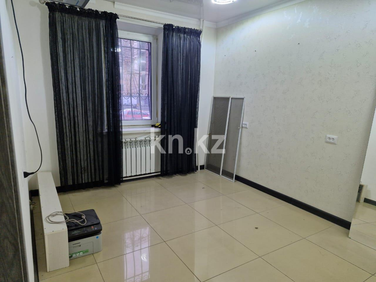 Продажа , 200 м², мкр-н Степной-4 - Продажа офисных и торговых помещений в Караганде фото 7 из 32