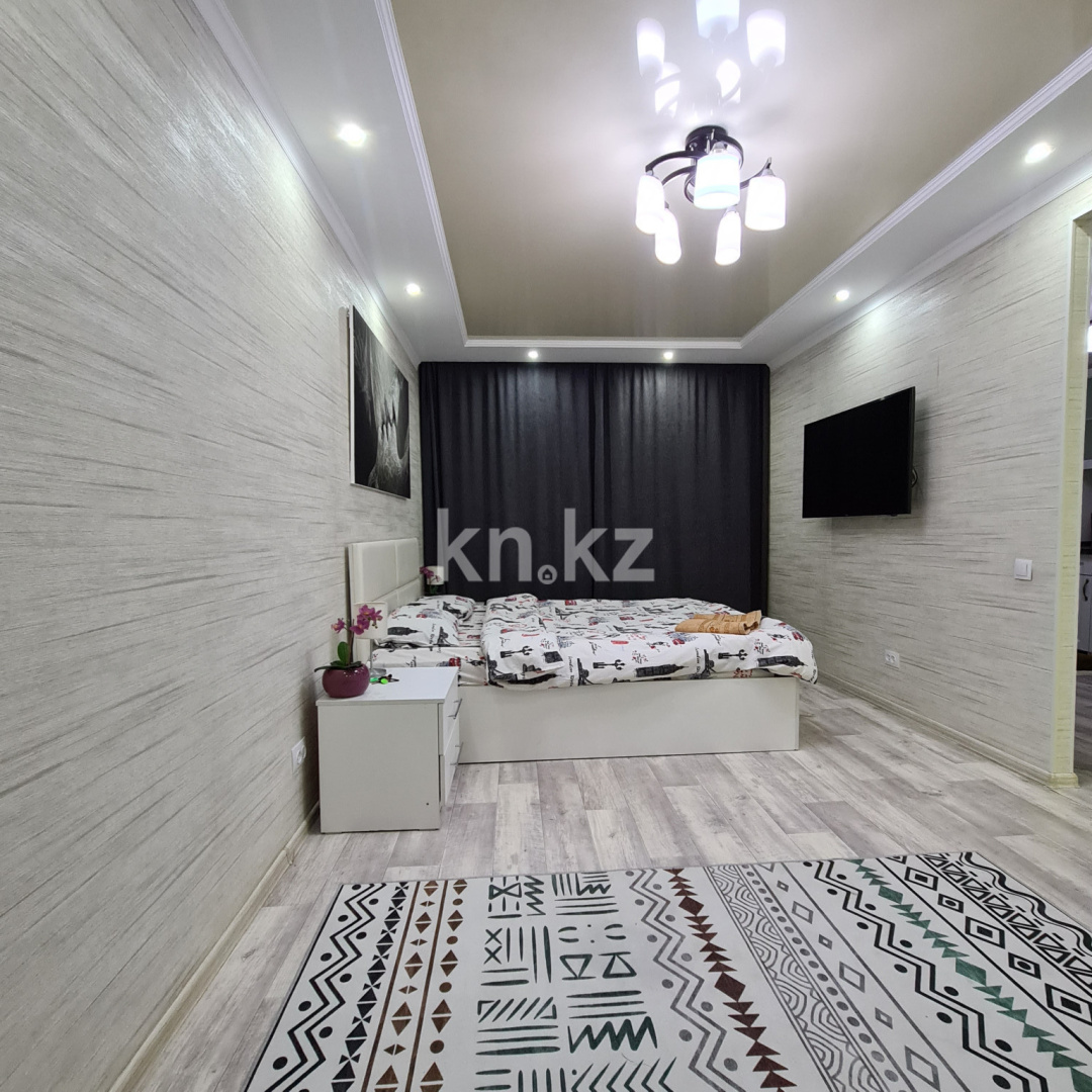 Аренда 1-комнатной квартиры посуточно, 35 м², пр. Бухар-жырау, дом  63/4 - Аренда квартир посуточно в Караганде с фото фото 6 из 9