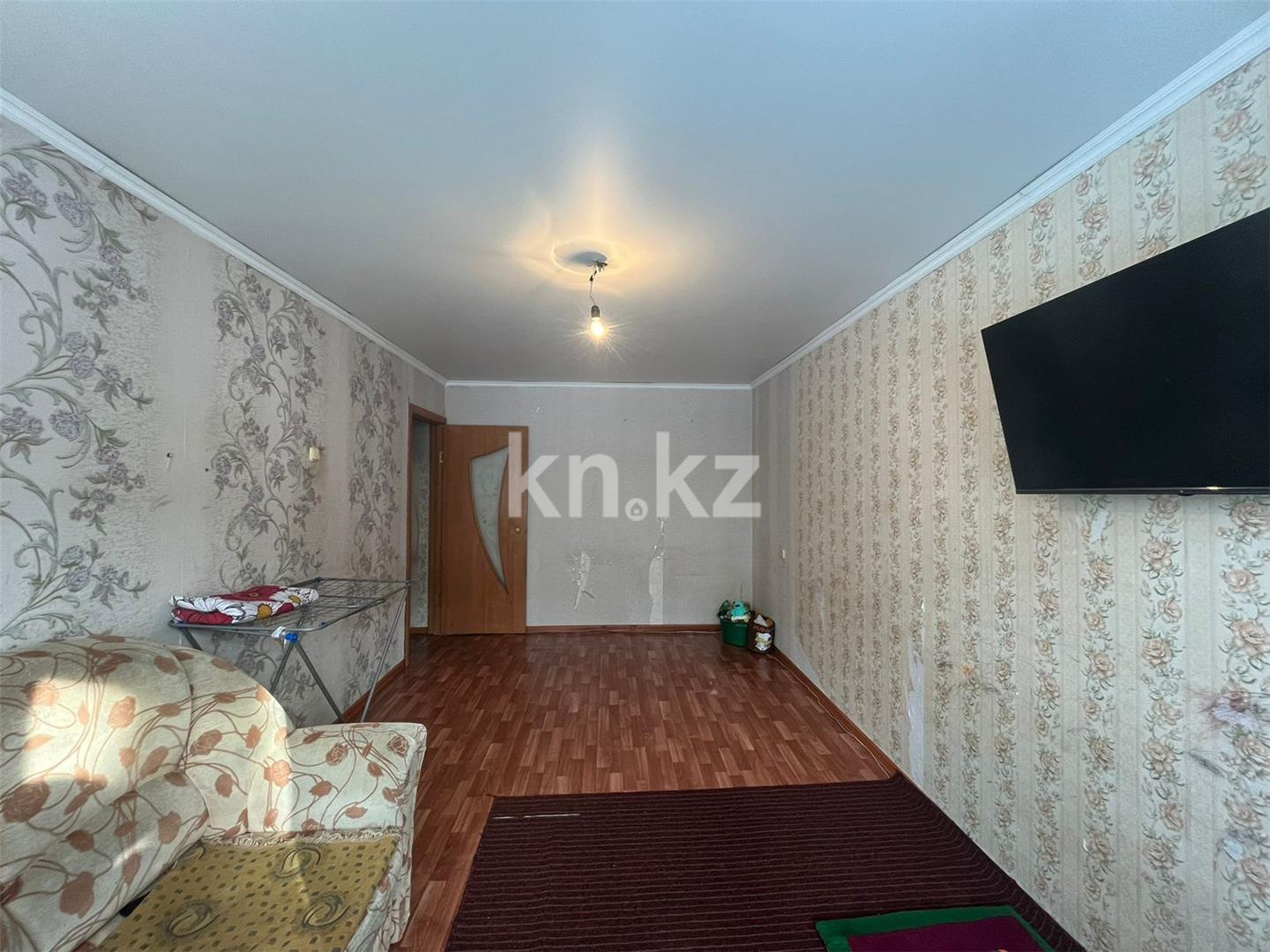 Продажа 2-комнатной квартиры, 48 м², мкр-н 13 - Продажа  двухкомнатных квартир в Караганде фото 2 из 15