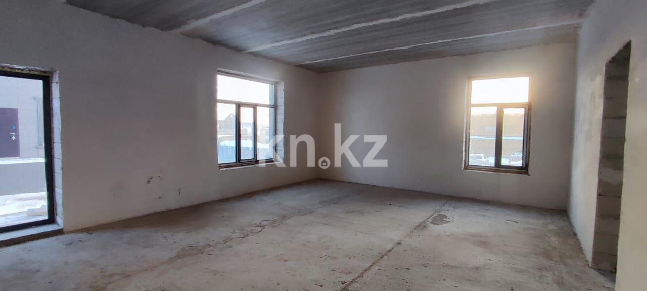 Продажа 4-комнатного дома, 243 м², ул. Алтайбаева, дом  43/6 - Продажа квартир в Караганде фото 2 из 5