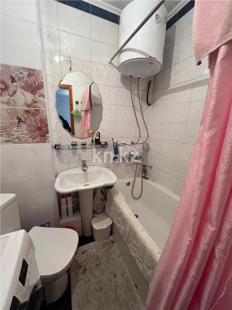 Продажа 3-комнатной квартиры, 58 м², пр. Бухар-жырау в Караганде - фото 6