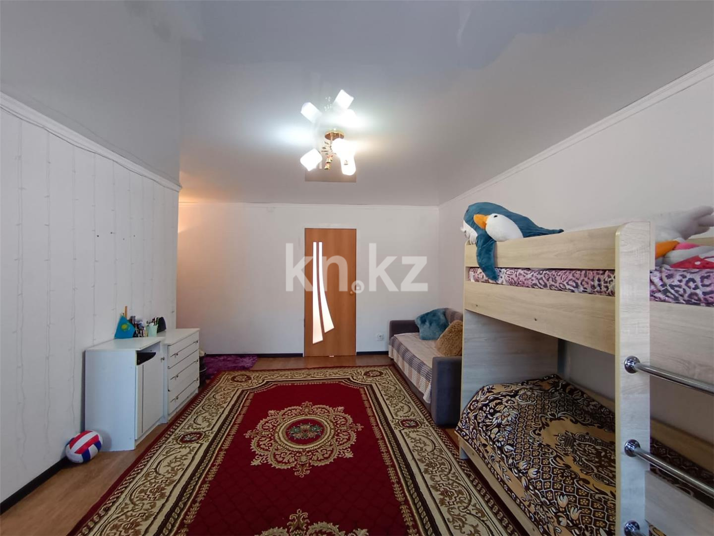 Продажа 2-комнатной квартиры, 43 м², ул. Зелинского - Продажа квартир в Караганде фото 1 из 9