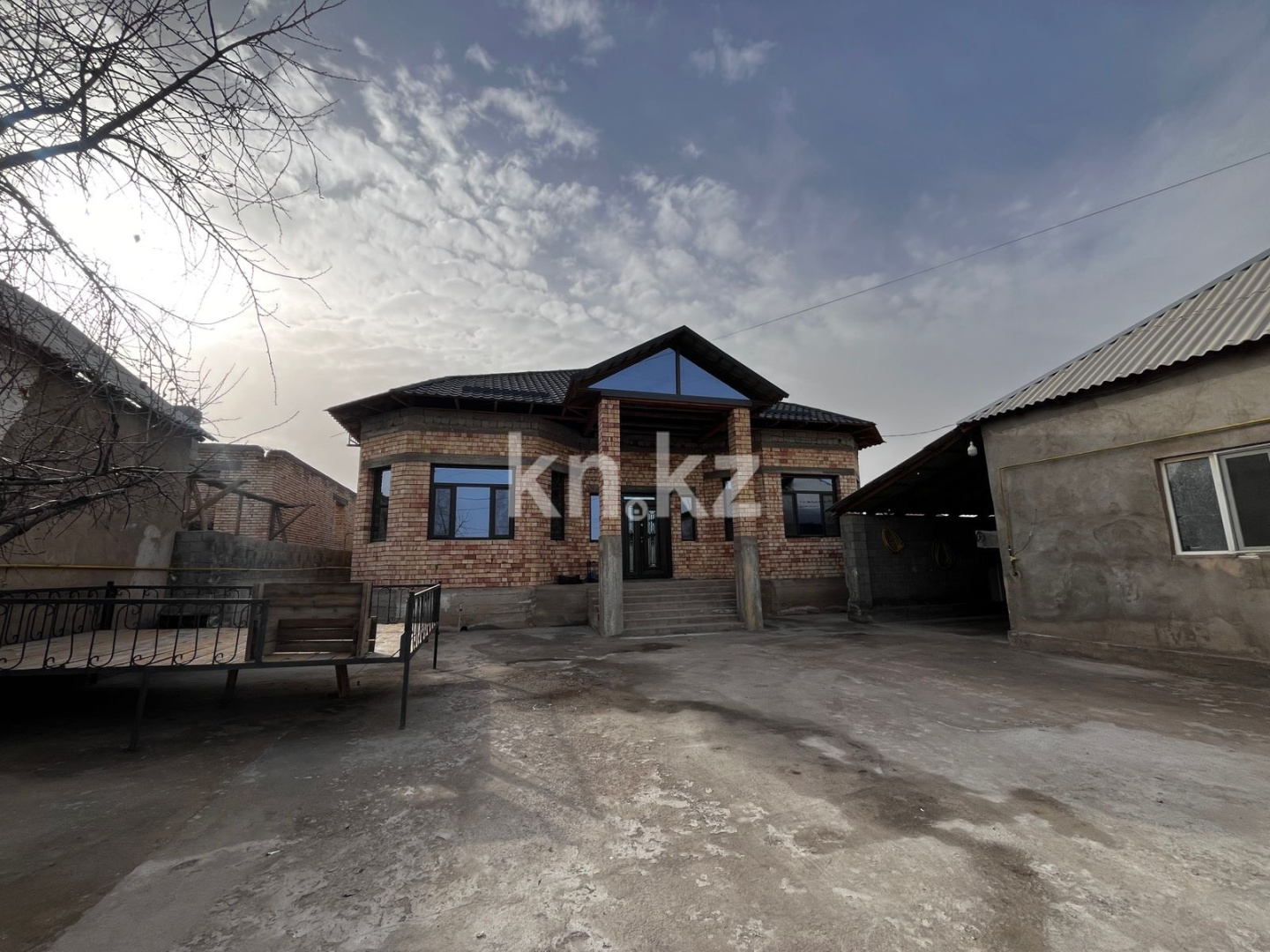 Продажа 5-комнатного дома, 188 м² - Продажа домов, коттеджей в Казахстане фото 1 из 8