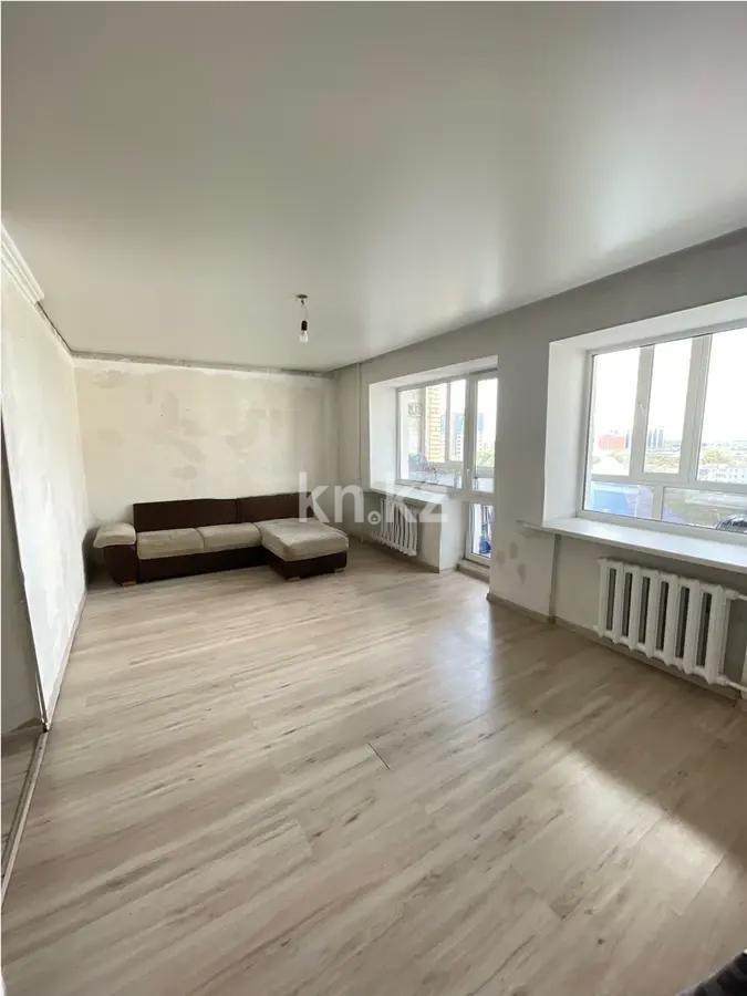 Продажа 4-комнатной квартиры, 82 м², ул. Ермекова, дом  52 - Продажа  четырехкомнатных квартир в Караганде без посредников фото 1 из 8