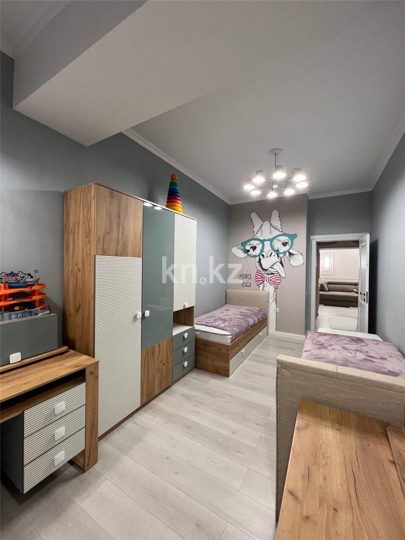 Продажа 4-комнатной квартиры, 124 м², ул. Аманжолова, дом  96/1 - Продажа  четырехкомнатных квартир в Караганде фото 11 из 23