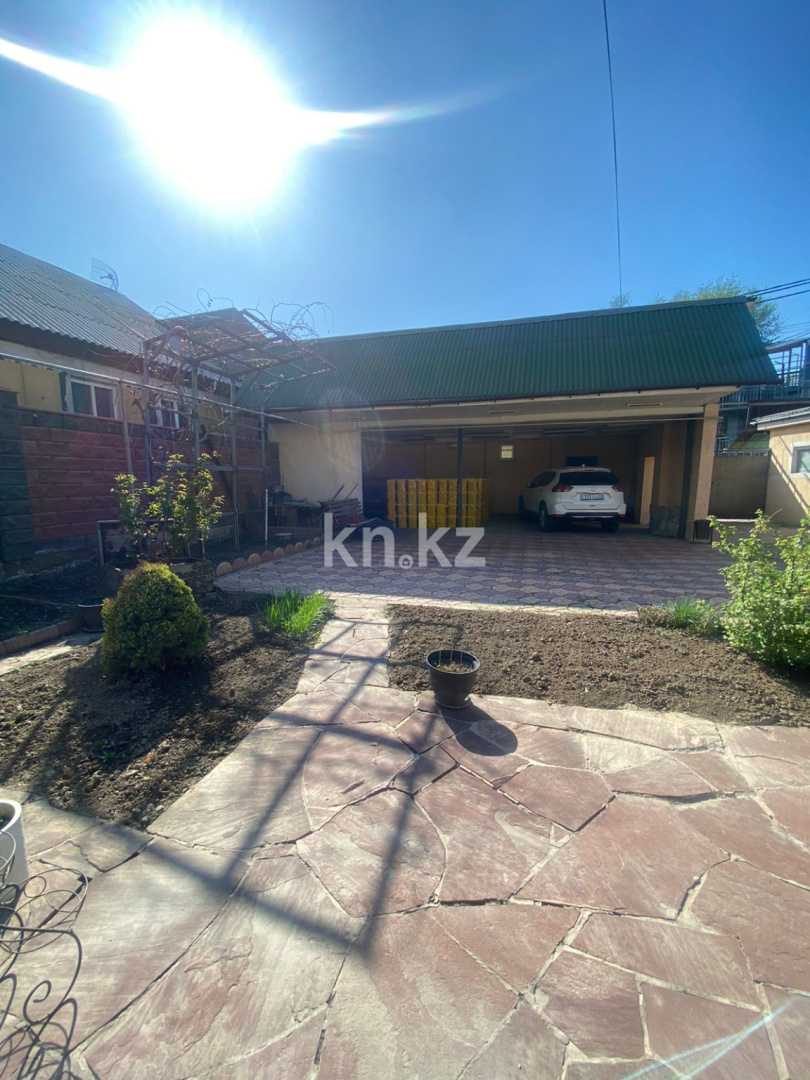 Продажа 6-комнатного дома, 284 м² - Продажа пятикомнатных и более домов, коттеджей в Алматы фото 8 из 14