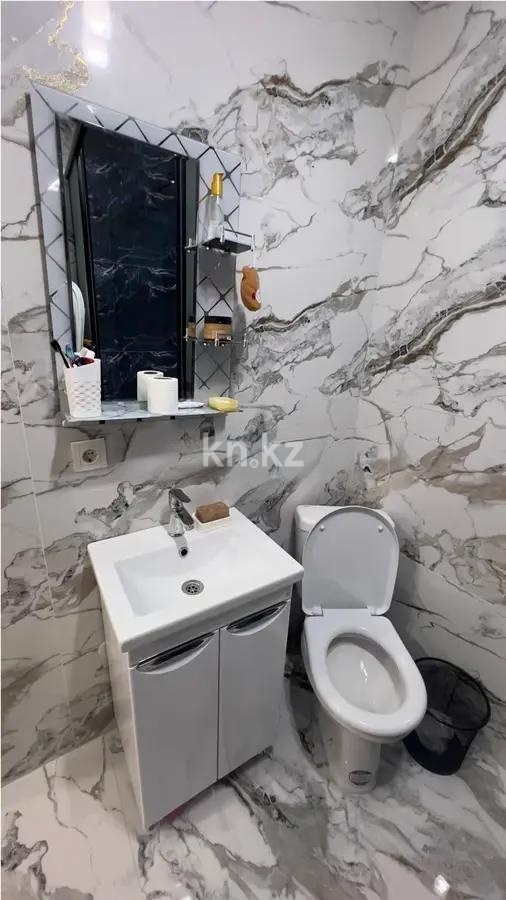 Продажа 1-комнатной квартиры, 33 м², ул. Толе би, дом  273а в Алматы - фото 3