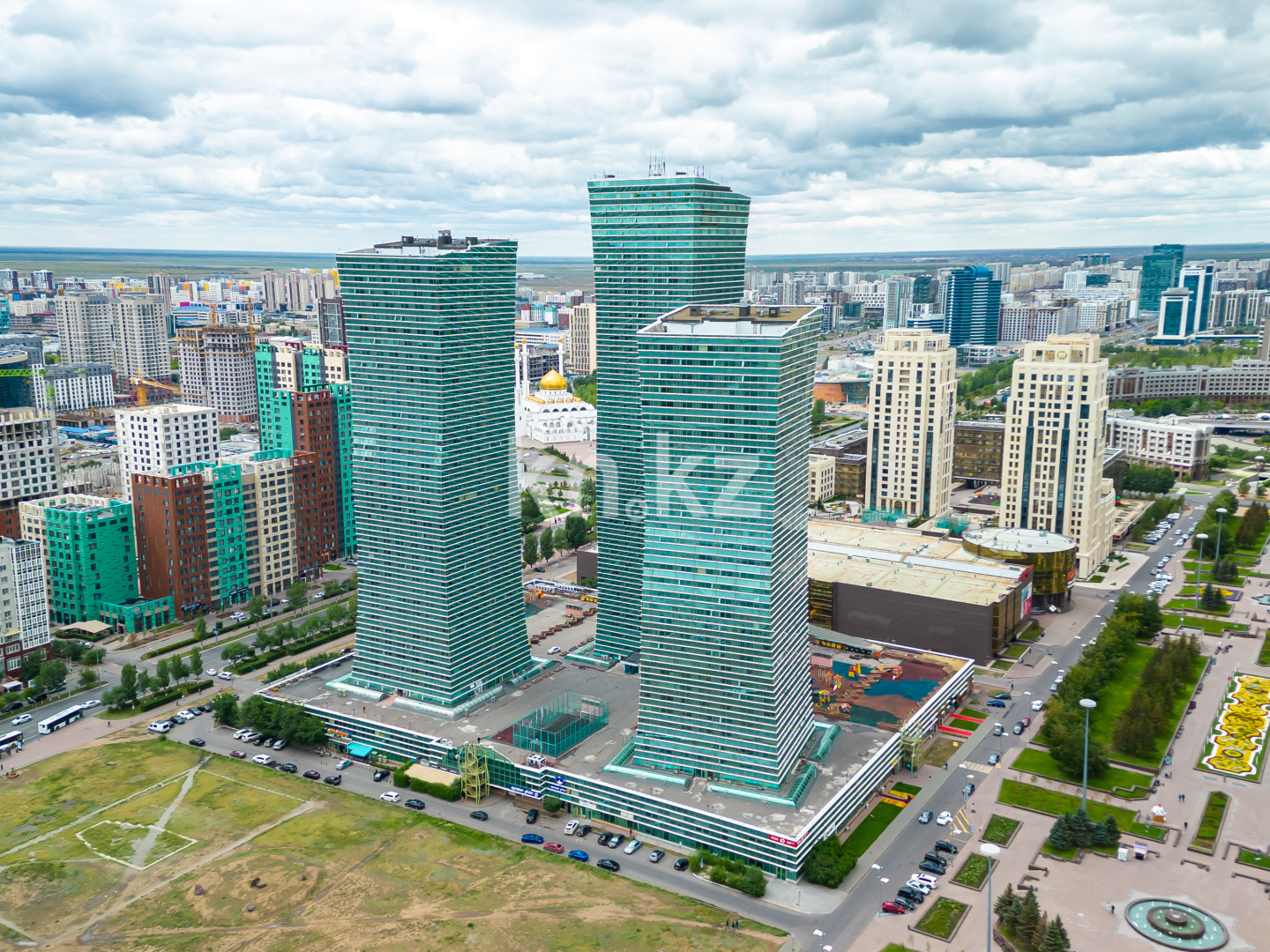 Продажа 3-комнатной квартиры, 130 м², ул. Достык, дом  5/1 - ул. Сауран в Астане - фото 46