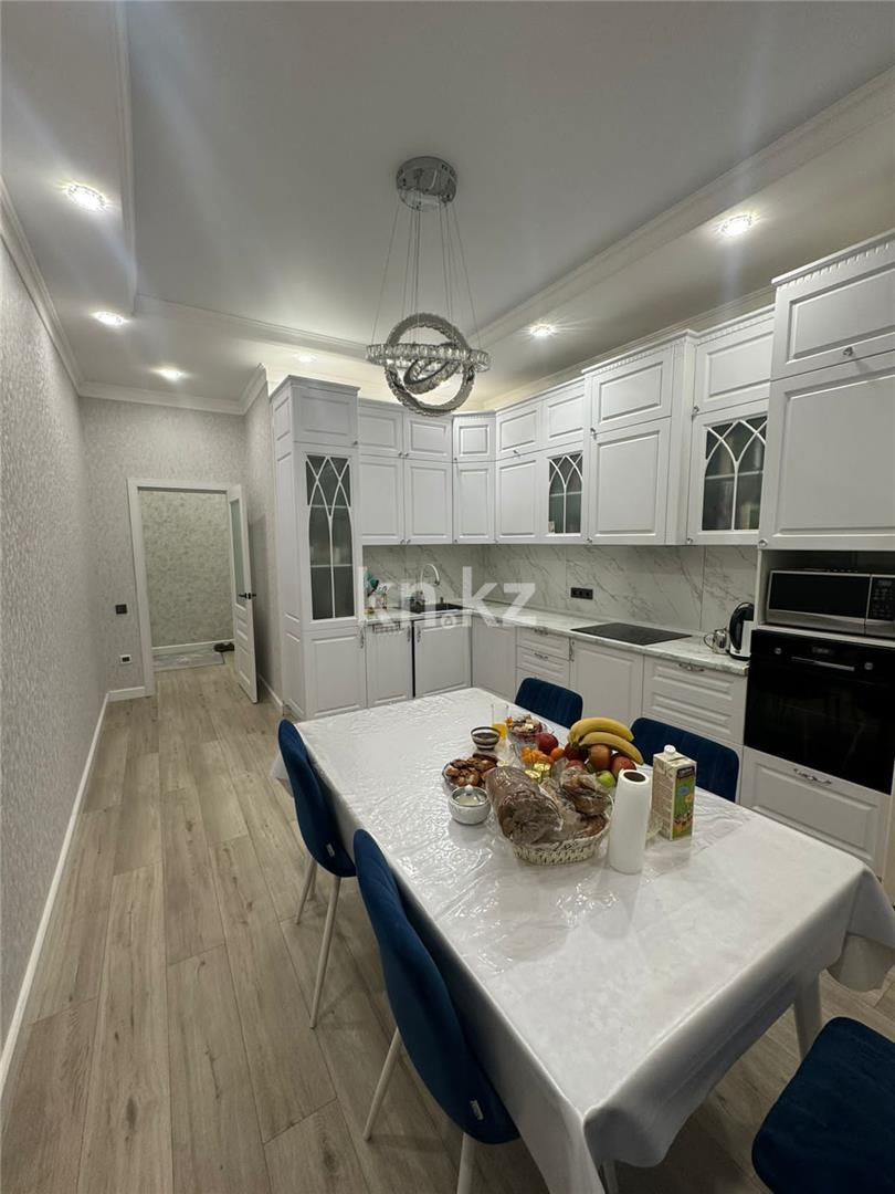 Продажа 3-комнатной квартиры, 94 м², ул. Муканова, дом  1/9 - Продажа квартир в Караганде фото 6 из 15