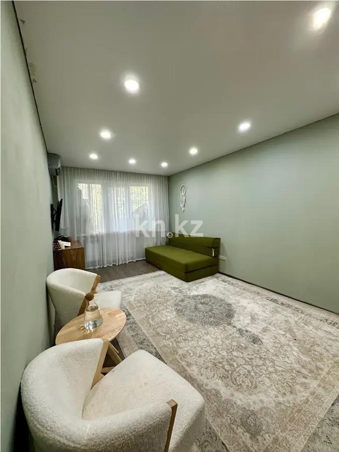 Продажа 1-комнатной квартиры, 32 м², мкр-н 8, дом  18 - Продажа квартир в Алматы без посредников с фото фото 1 из 4