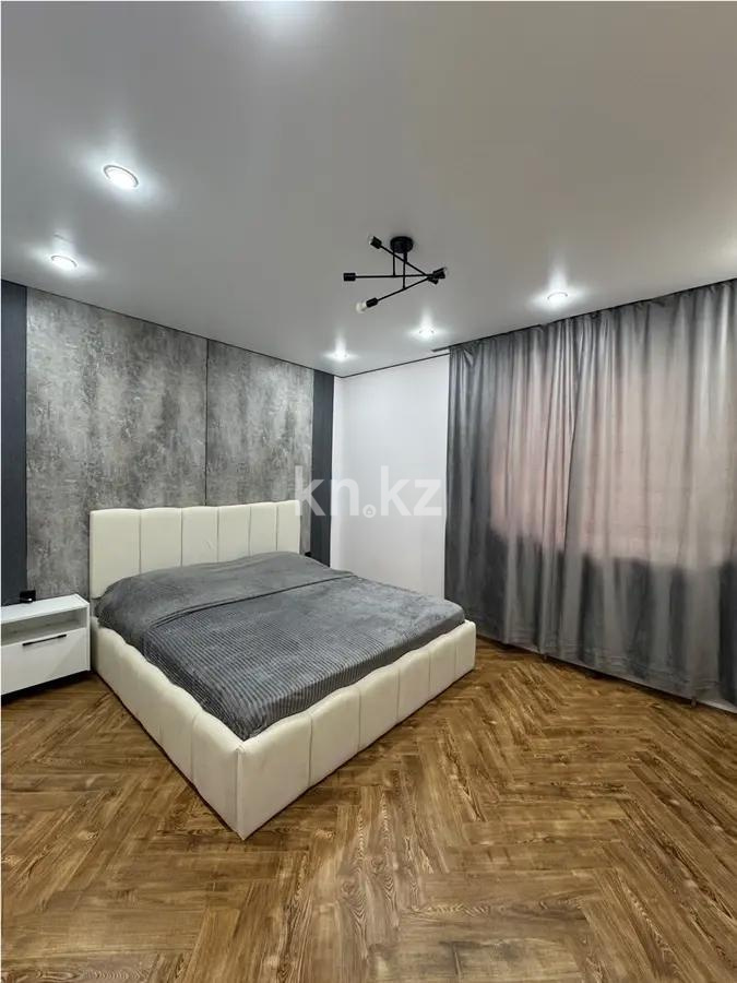 Продажа 3-комнатной квартиры, 69 м², ул. Жандосова, дом  140/2 - Продажа  трехкомнатных квартир в Алматы фото 1 из 4