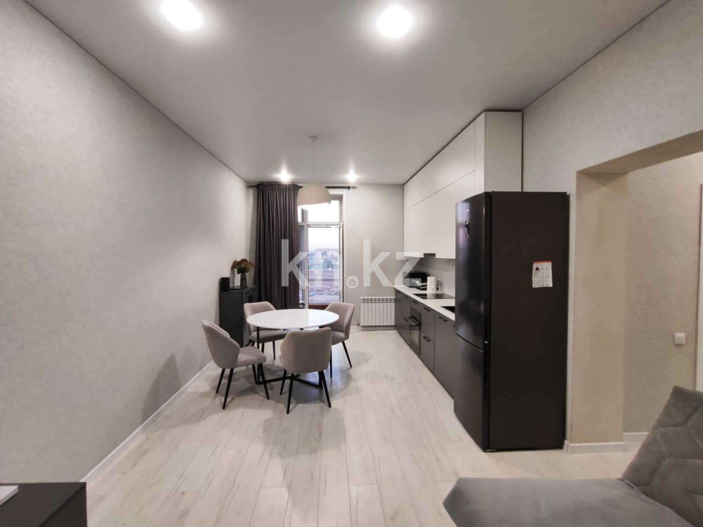 Продажа 3-комнатной квартиры, 70 м², ул. Ашимова - Продажа  трехкомнатных квартир в Караганде фото 2 из 34