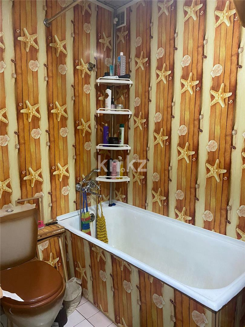 Продажа 3-комнатной квартиры, 56 м², ул. 6-й мик-н в Темиртау - фото 4