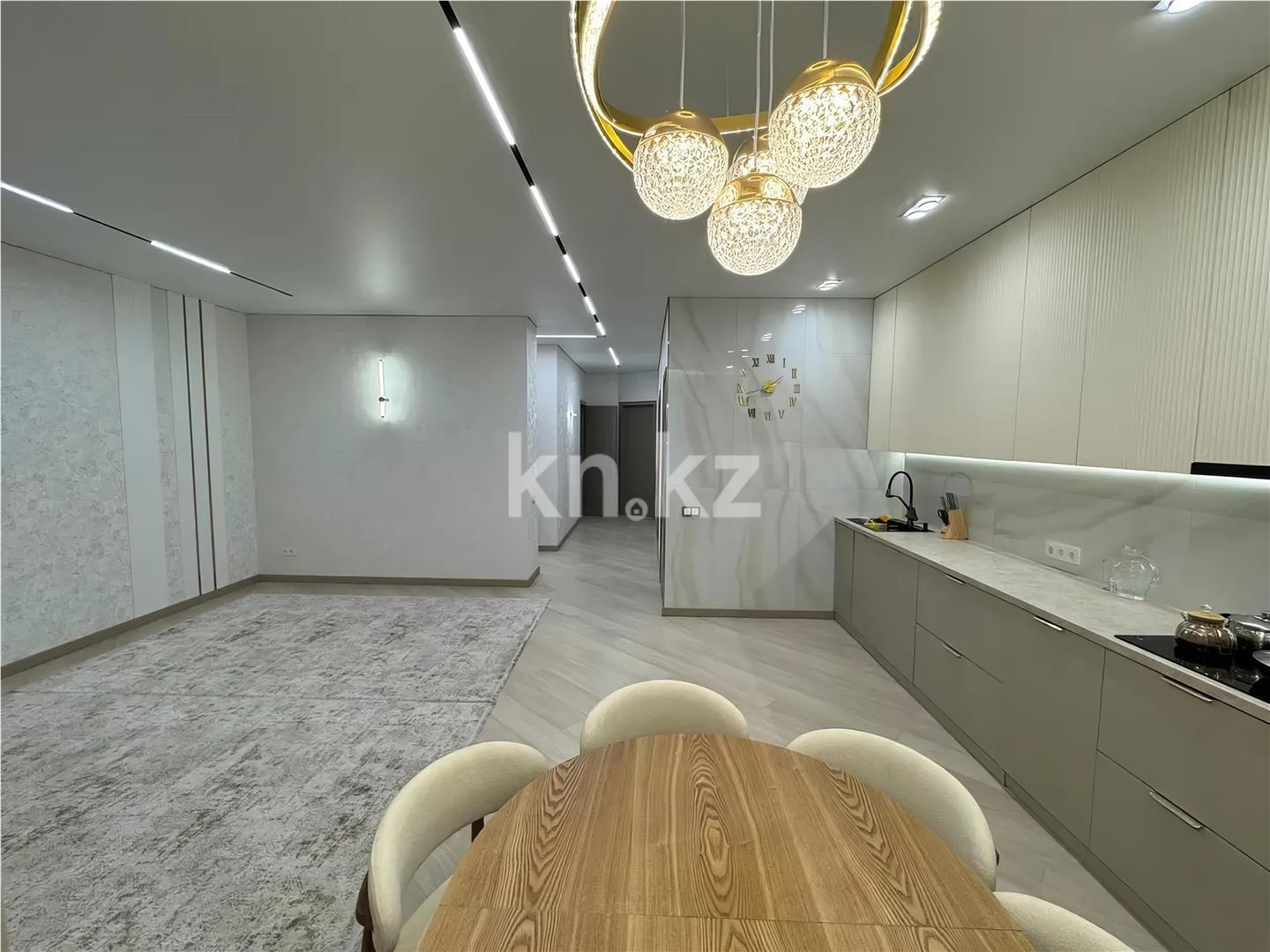 Продажа 3-комнатной квартиры, 97 м², ул. Букетова, дом  3/2 в Караганде - фото 2