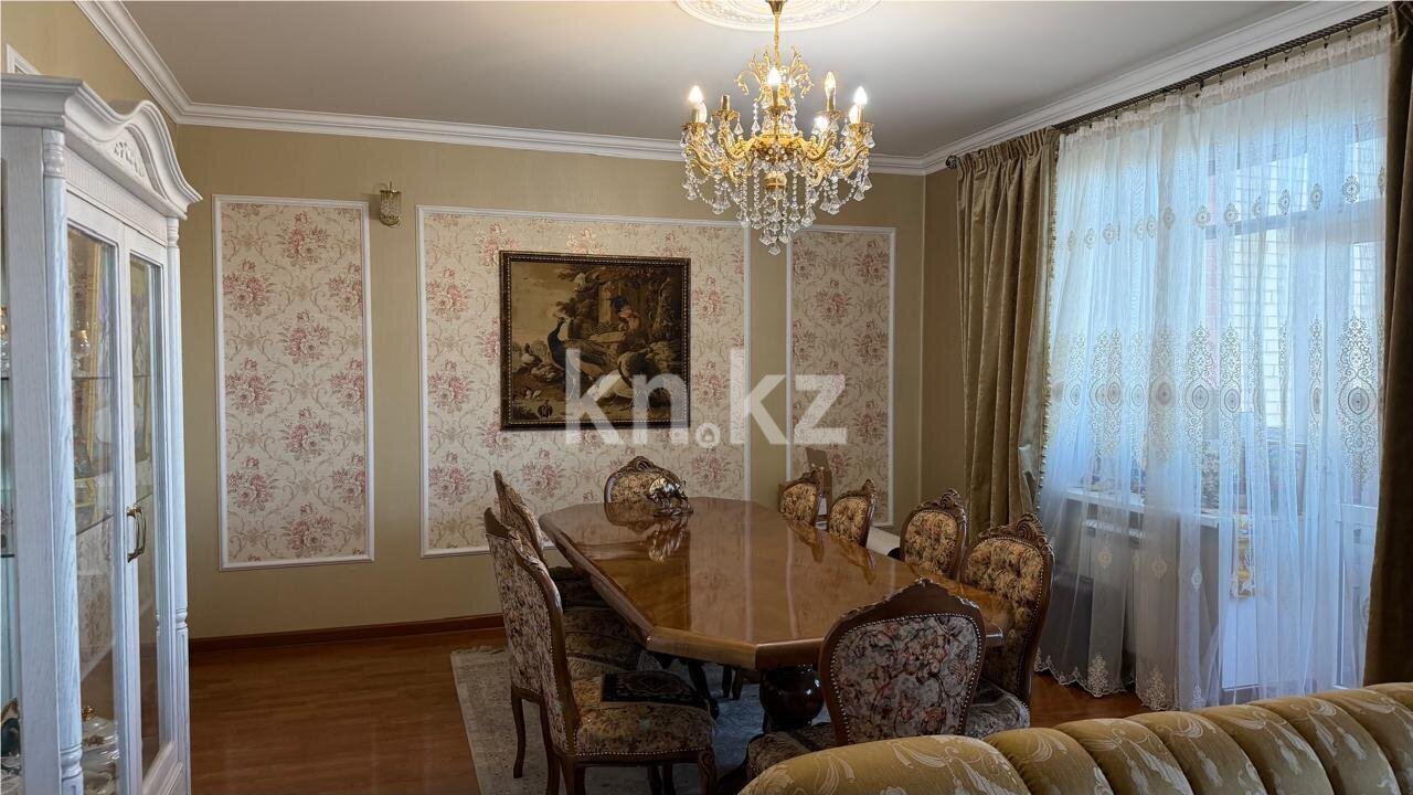 Продажа 4-комнатной квартиры, 197 м² в Караганде