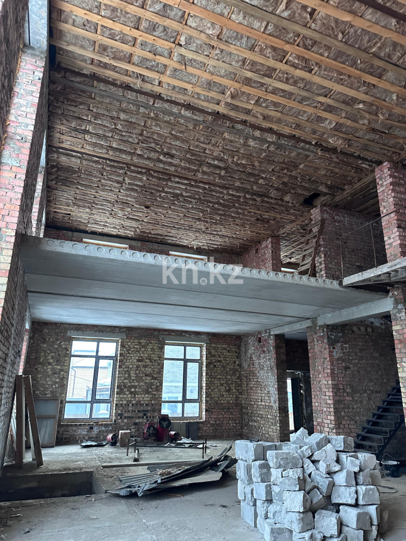 Продажа 7-комнатного дома, 388 м² - Продажа домов, коттеджей в Караганде на Юго-Востоке фото 8 из 17