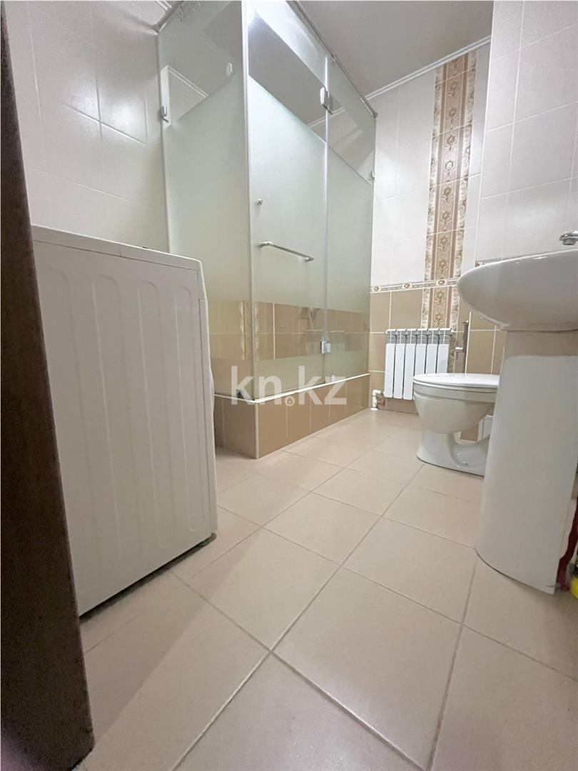 Продажа 3-комнатной квартиры, 100 м², пр. Шахтеров в Караганде - фото 11