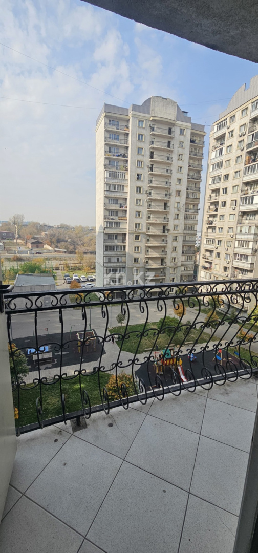 Продажа 2-комнатной квартиры, 65 м², ул. Толе би в Алматы - фото 4