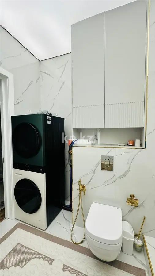 Продажа 3-комнатной квартиры, 135 м², ул. Нажимеденова, дом  12 в Астане - фото 6