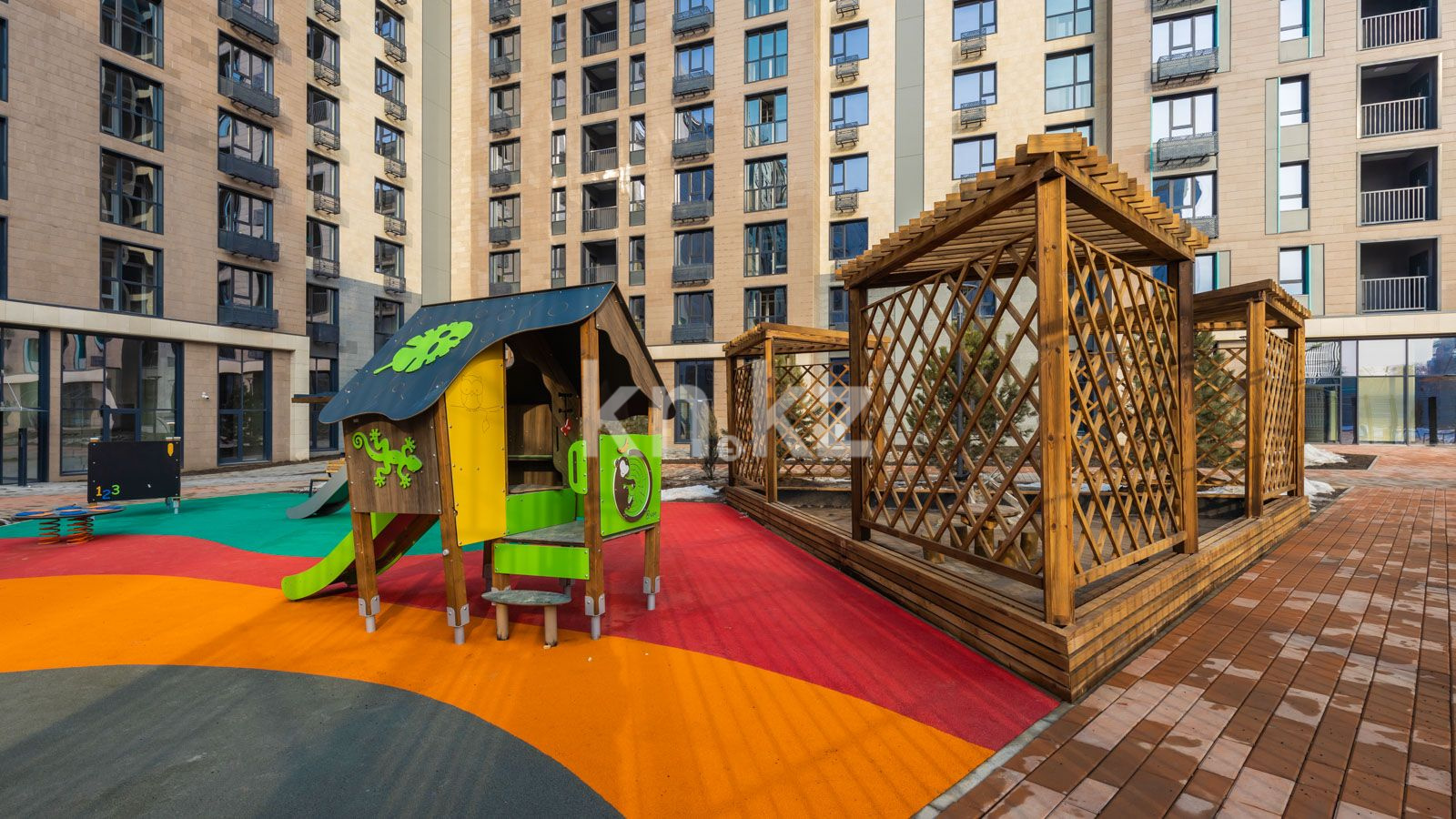 Продажа 2-комнатной квартиры, 74.1 м², ул. Тургута Озала, дом  194 в Алматы - фото 22