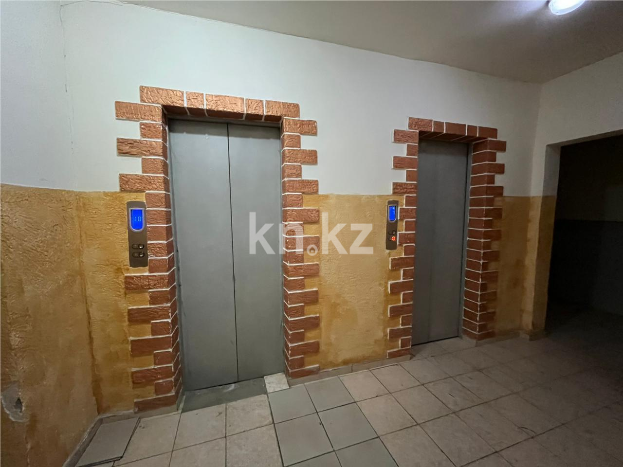 Продажа 2-комнатной квартиры, 43 м², пр. Кабанбай батыра - Продажа квартир в Казахстане фото 2 из 10