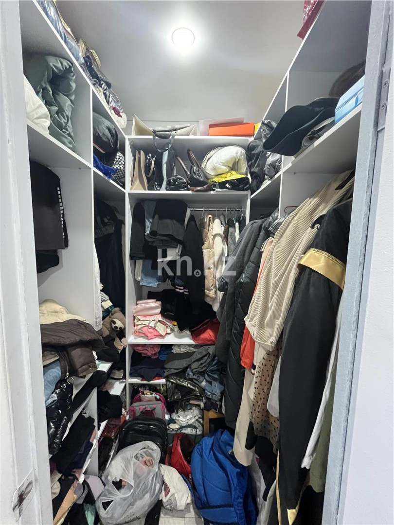 Продажа 6-комнатной квартиры, 79 м², ул. 9-й мкр., дом  42 - Продажа квартир в Темиртау фото 7 из 18