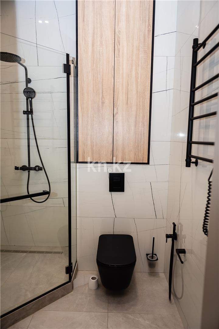 Продажа 6-комнатной квартиры, 345 м², ул. Муканова, дом  53 - Продажа  пятикомнатных квартир в Караганде фото 36 из 58