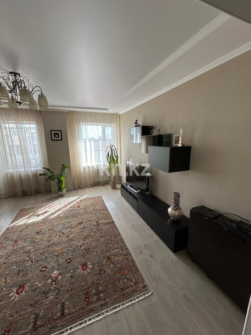 Продажа 2-комнатной квартиры, 69 м², пр. Республики - Продажа  двухкомнатных квартир в Караганде фото 2 из 14