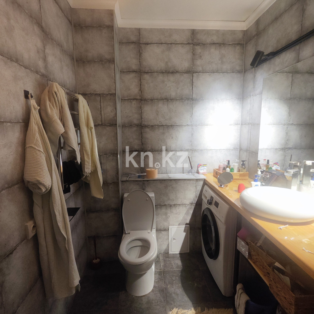 Продажа 1-комнатной квартиры, 65 м², ул. Навои в Алматы - фото 14