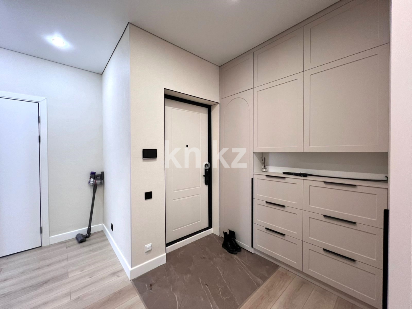 Продажа 3-комнатной квартиры, 66 м², ул. Толе би, дом  27 - пр. Улы Дала в Астане - фото 15