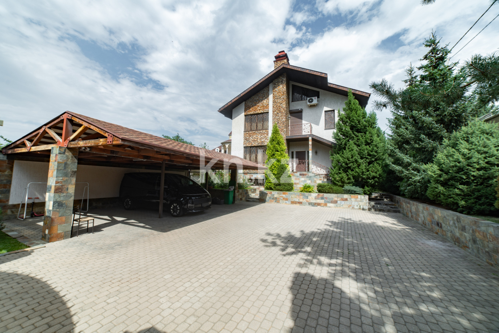 Продажа 6-комнатного дома, 500 м² в Алматы
