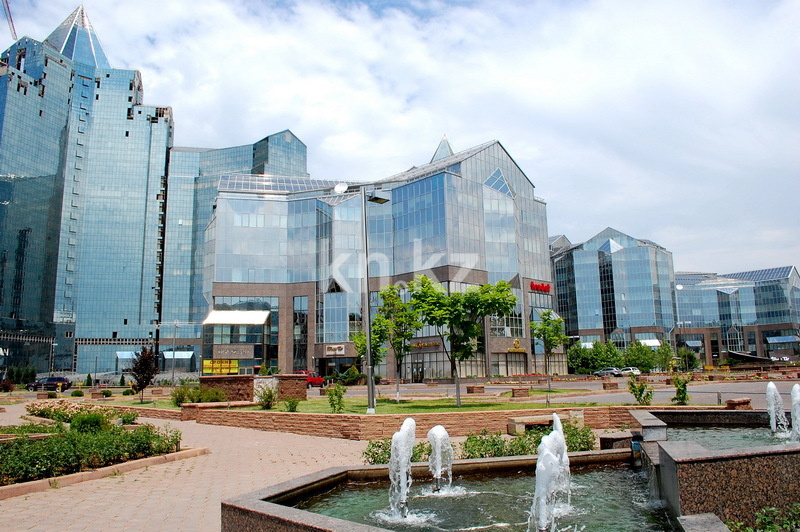 Продажа 3-комнатной квартиры, 105 м², пр. Аль-Фараби, дом  7/4а в Алматы - фото 10