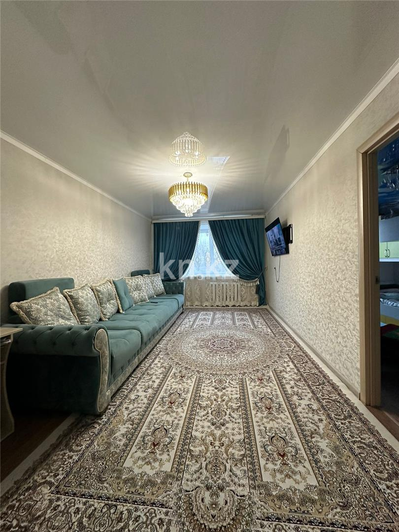 Продажа 3-комнатной квартиры, 60 м², мкр-н 6 - Продажа  трехкомнатных квартир в Караганде с фото фото 1 из 7