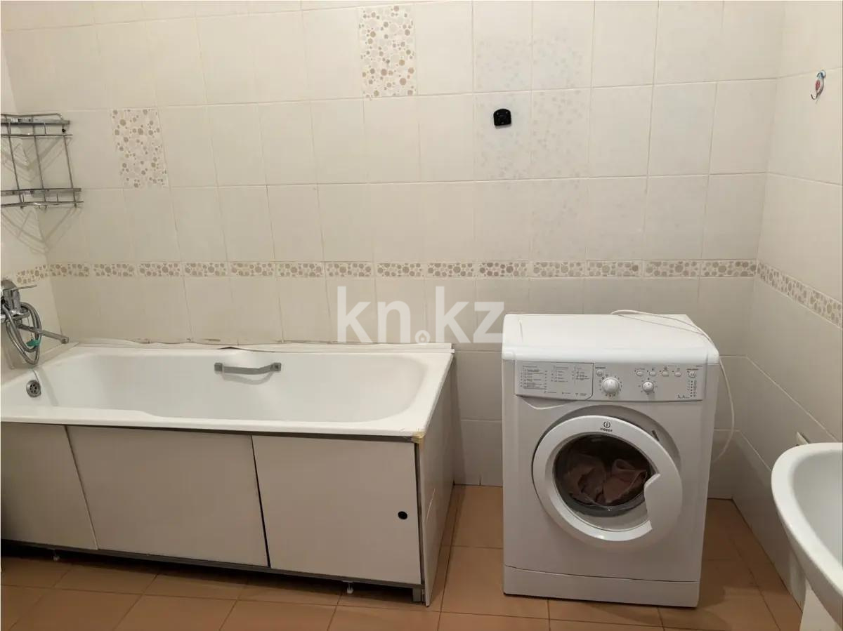 Продажа 2-комнатной квартиры, 65 м², ул. Солодовникова, дом  21а в Алматы - фото 2