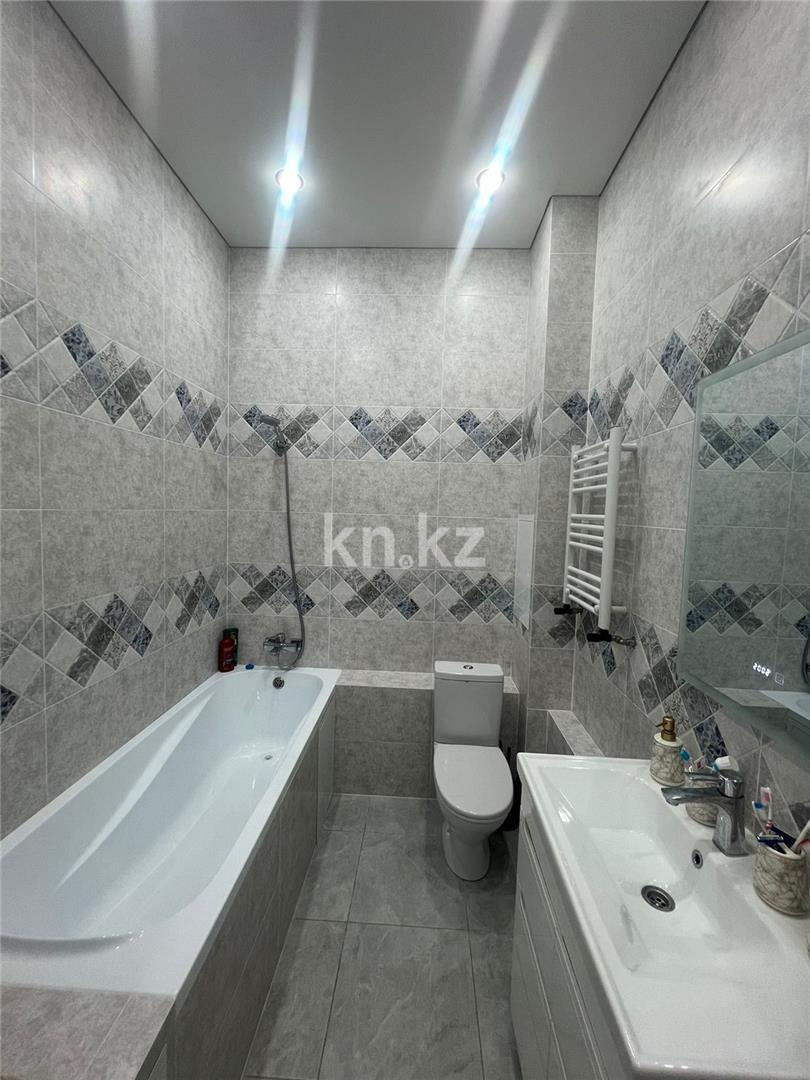 Продажа 4-комнатной квартиры, 107 м², ул. 3-я, дом  42б - Продажа  четырехкомнатных квартир в Караганде фото 8 из 19