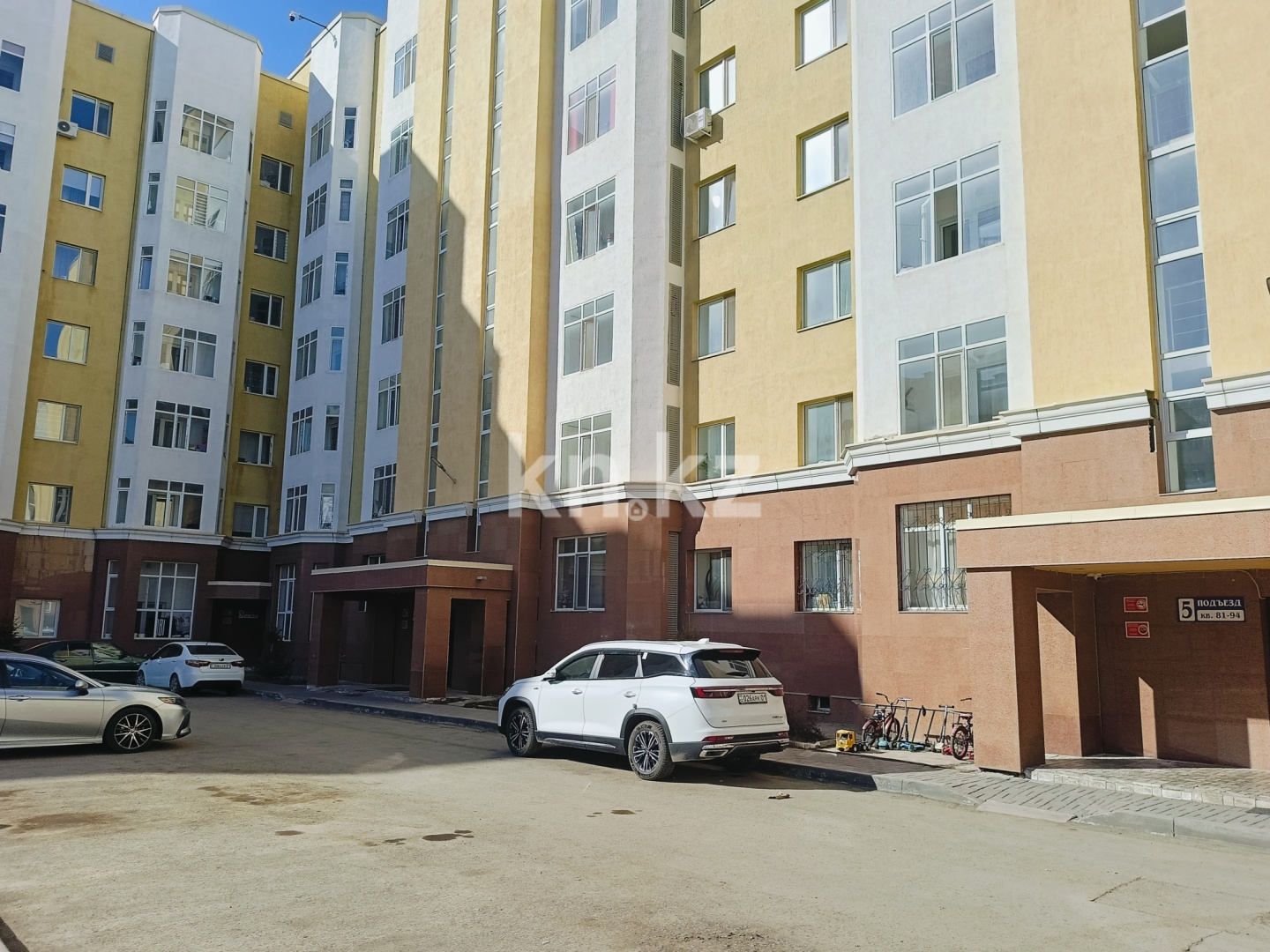 Продажа 4-комнатной квартиры, 100 м², ул. Бокейхана, дом  21 - пр. Улы Дала - Продажа  четырехкомнатных квартир в Астане фото 1 из 22
