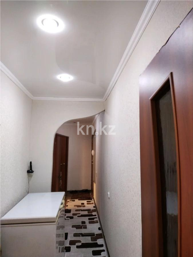 Продажа 3-комнатной квартиры, 60 м², 11а мкр., дом  10 в Караганде - фото 4