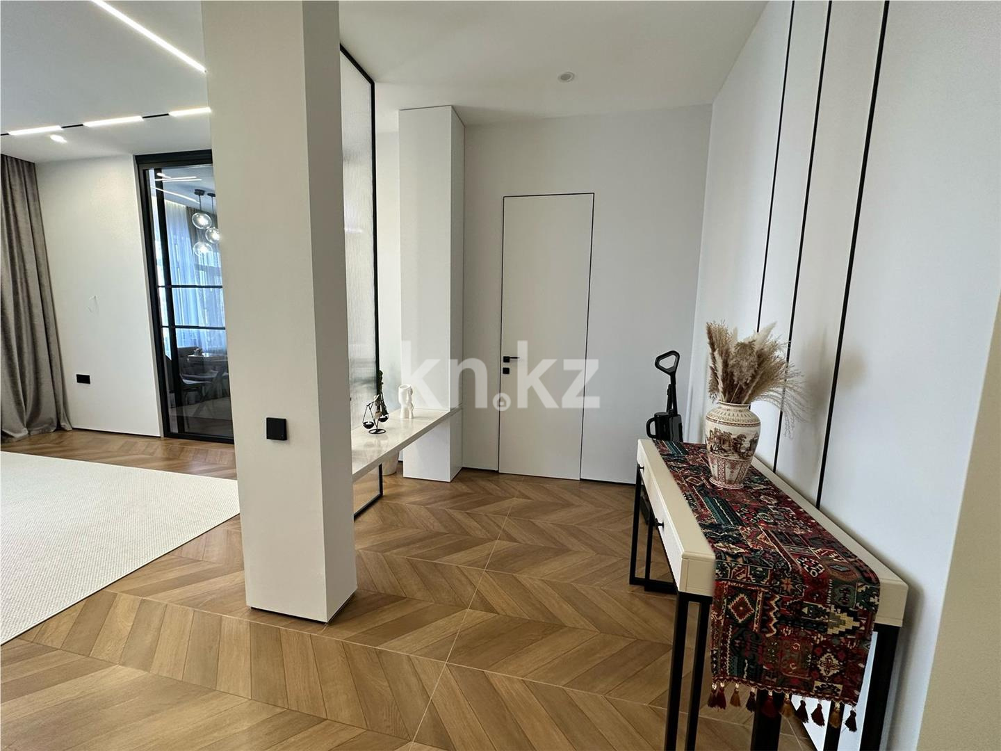 Продажа 2-комнатной квартиры, 63 м², пр. Республики, дом  49 - Продажа  двухкомнатных квартир в Караганде фото 14 из 17