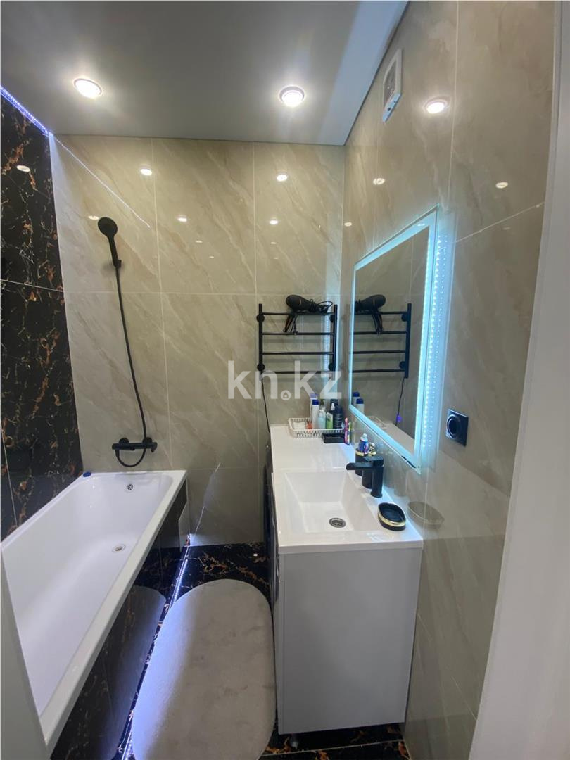 Продажа 3-комнатной квартиры, 87 м², мкр-н Голубые Пруды - Продажа квартир в Караганде фото 9 из 10