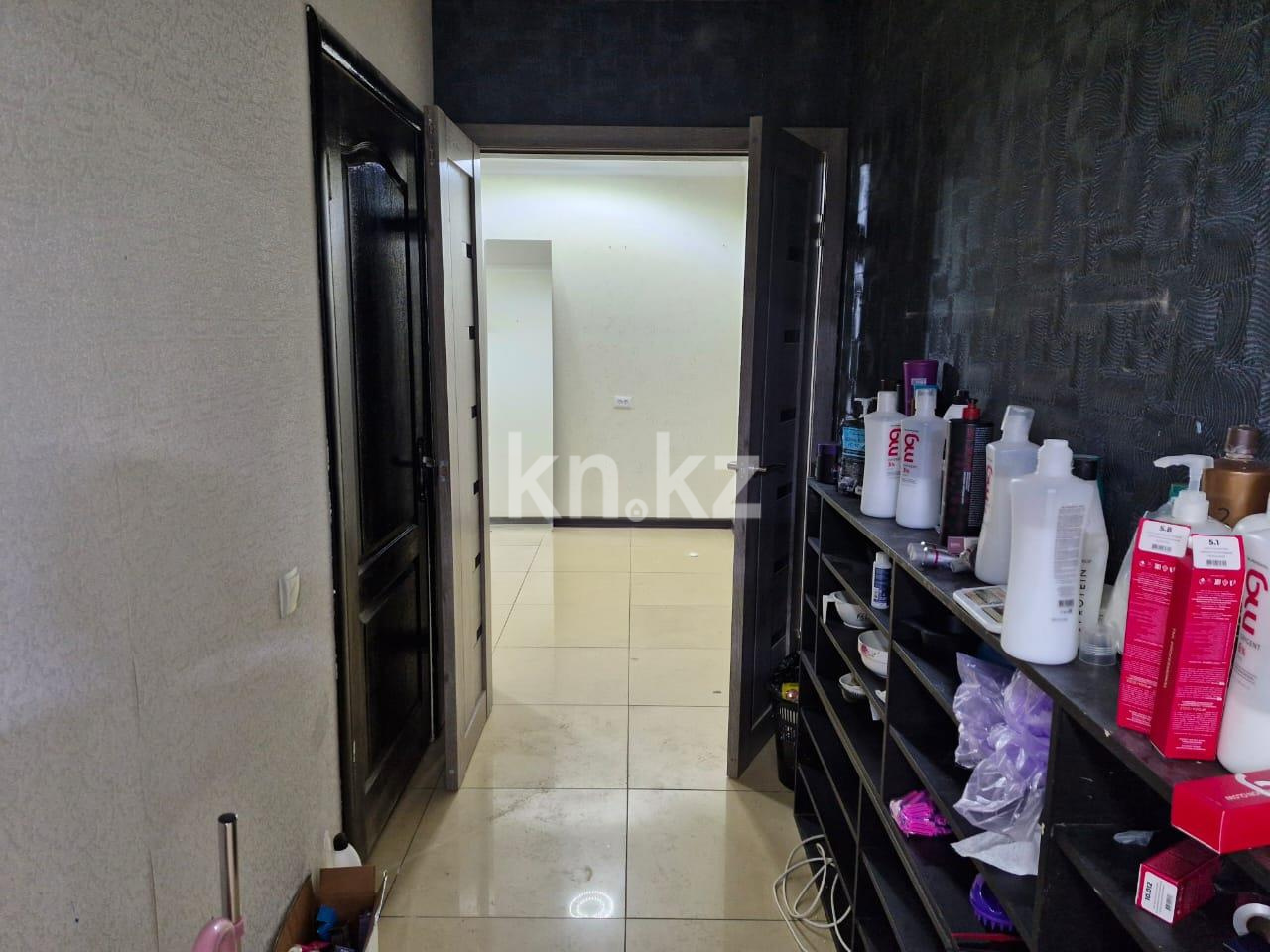 Продажа , 200 м², мкр-н Степной-4 - Продажа офисных и торговых помещений в Караганде фото 27 из 32