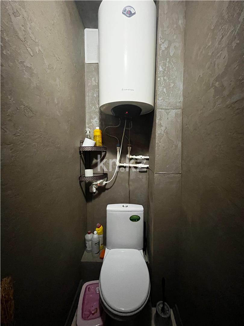 Продажа 3-комнатной квартиры, 63 м², мкр-н Голубые Пруды - Продажа квартир в Караганде фото 10 из 14