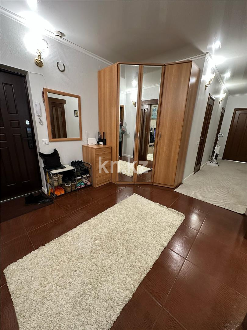Продажа 3-комнатной квартиры, 110 м², ул. Куйши Дина в Астане - фото 8
