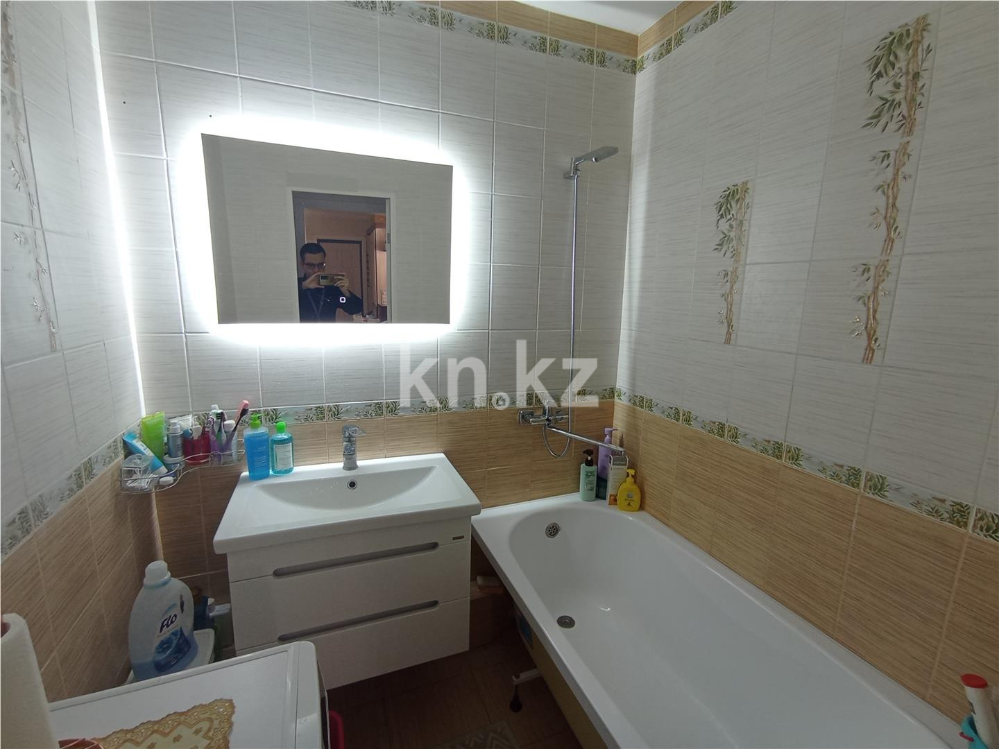 Продажа 3-комнатной квартиры, 65 м², ул. Гапеева в Караганде - фото 9