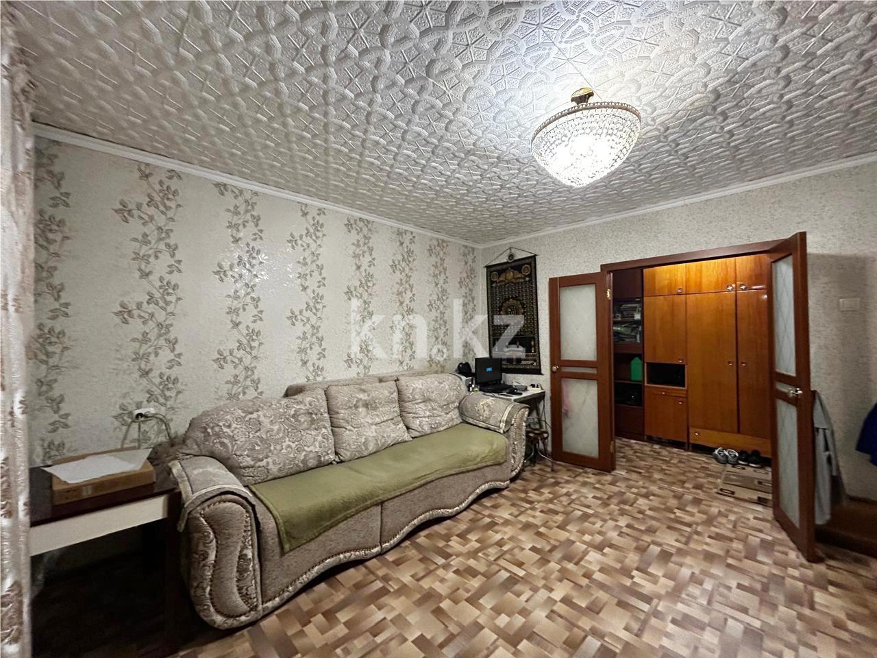 Продажа 3-комнатной квартиры, 65 м², ул. Гапеева - Продажа  трехкомнатных квартир в Караганде фото 3 из 15